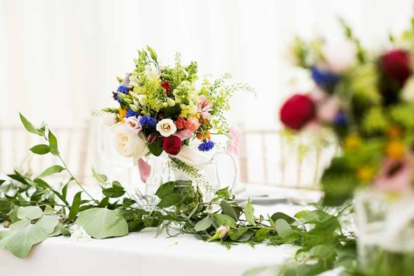Flowery table decoration