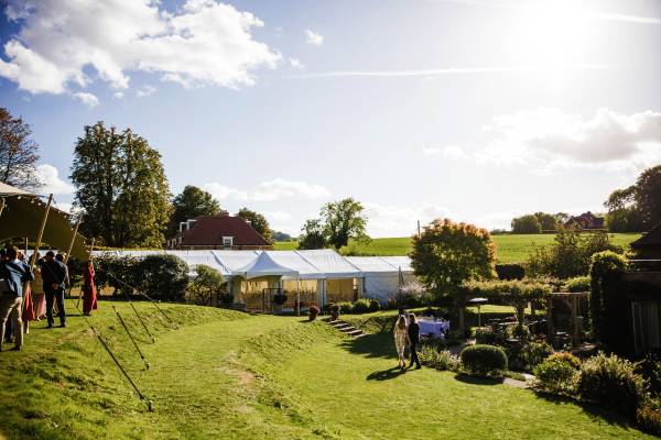 Garden clearspan structure for a wedding