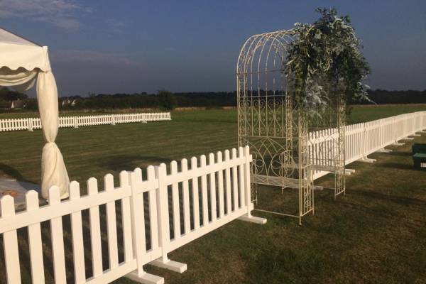 Picket fencing