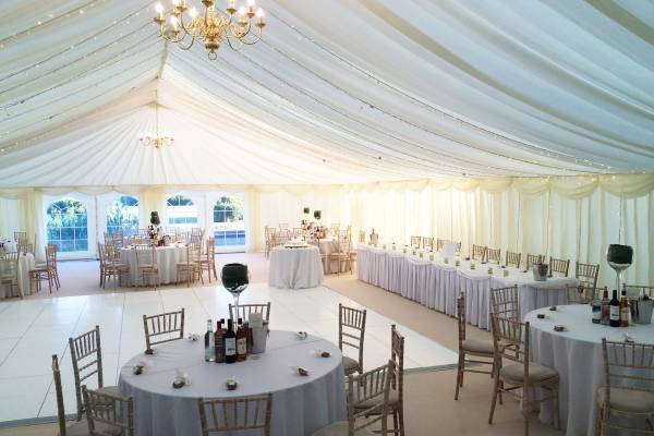 Classic white wedding reception